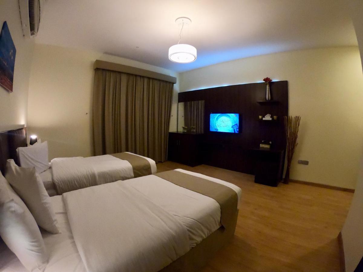 Weekend Hotel & Apartments Mascate Extérieur photo