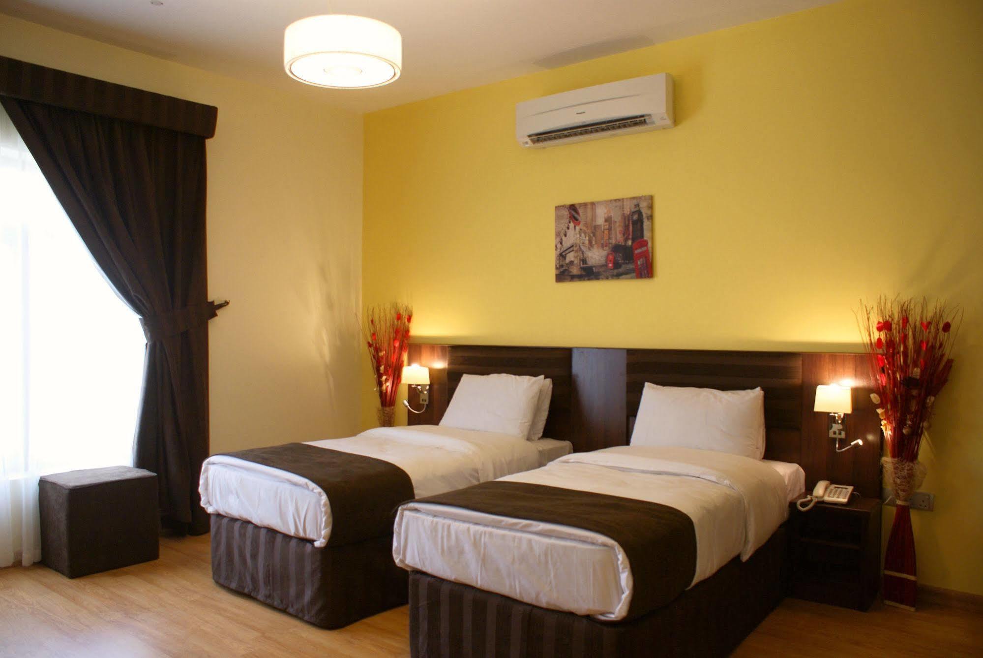 Weekend Hotel & Apartments Mascate Extérieur photo